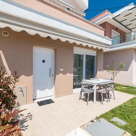 Ferienwohnung Dionysos Residential Complex Ofrínion Exterior foto