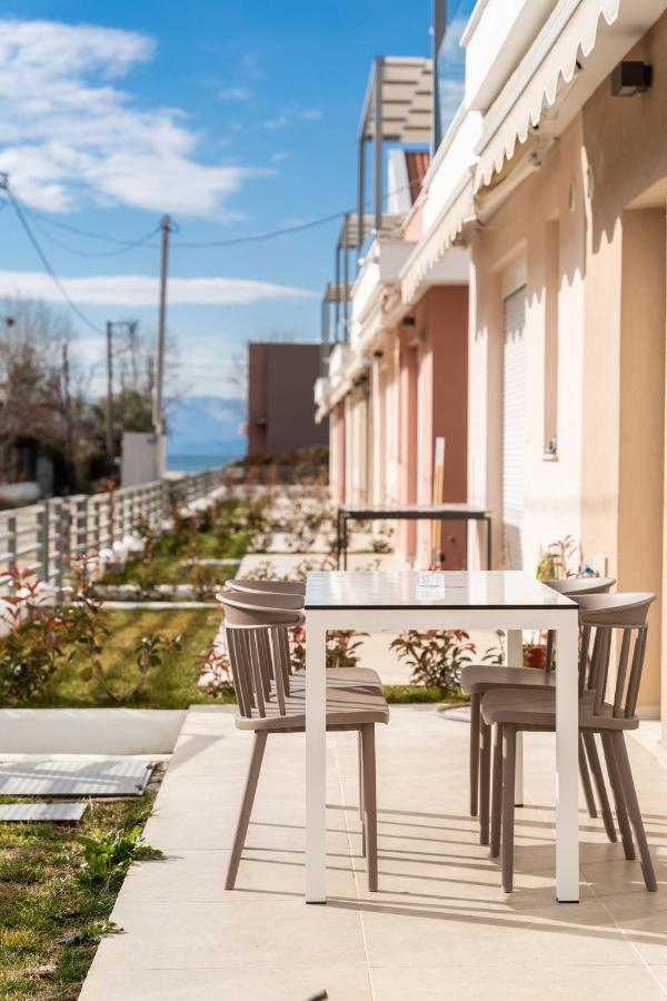 Ferienwohnung Dionysos Residential Complex Ofrínion Exterior foto