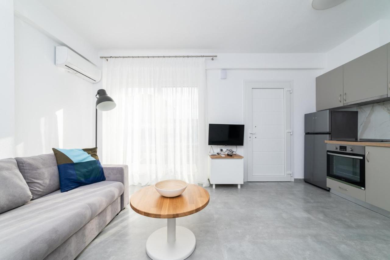 Ferienwohnung Dionysos Residential Complex Ofrínion Exterior foto