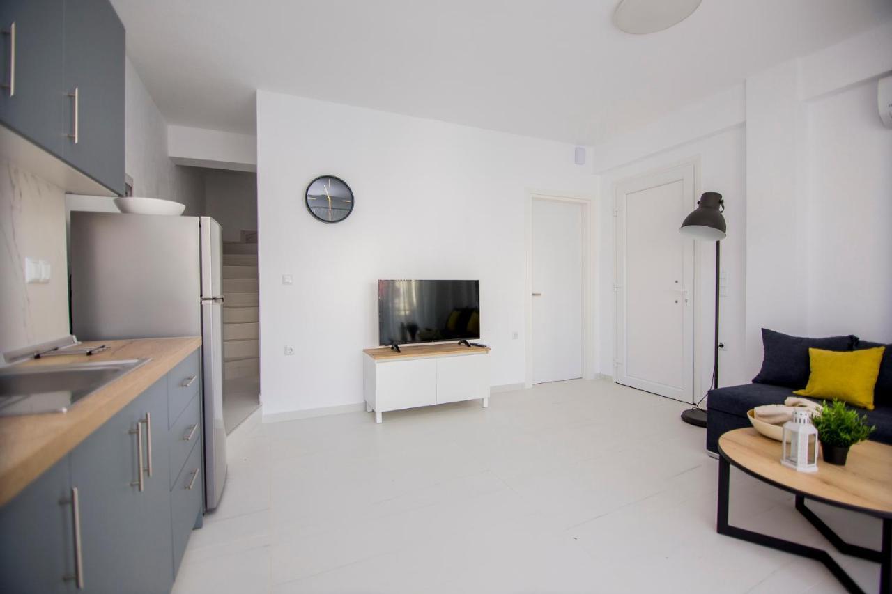 Ferienwohnung Dionysos Residential Complex Ofrínion Exterior foto